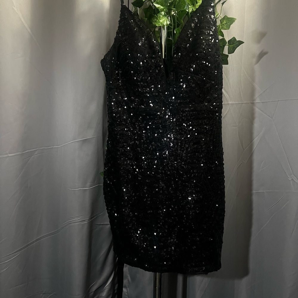 Windsor Black Sequin Dress small mini